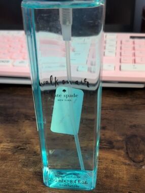KATE SPADE "WALK ON AIR" Fragrance Mist 8.4 Oz New